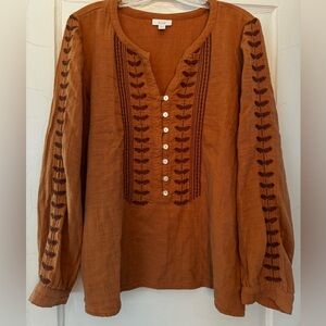 Boho blouse in warm honey color w/ embroidered detail on the bodice and sleeves
